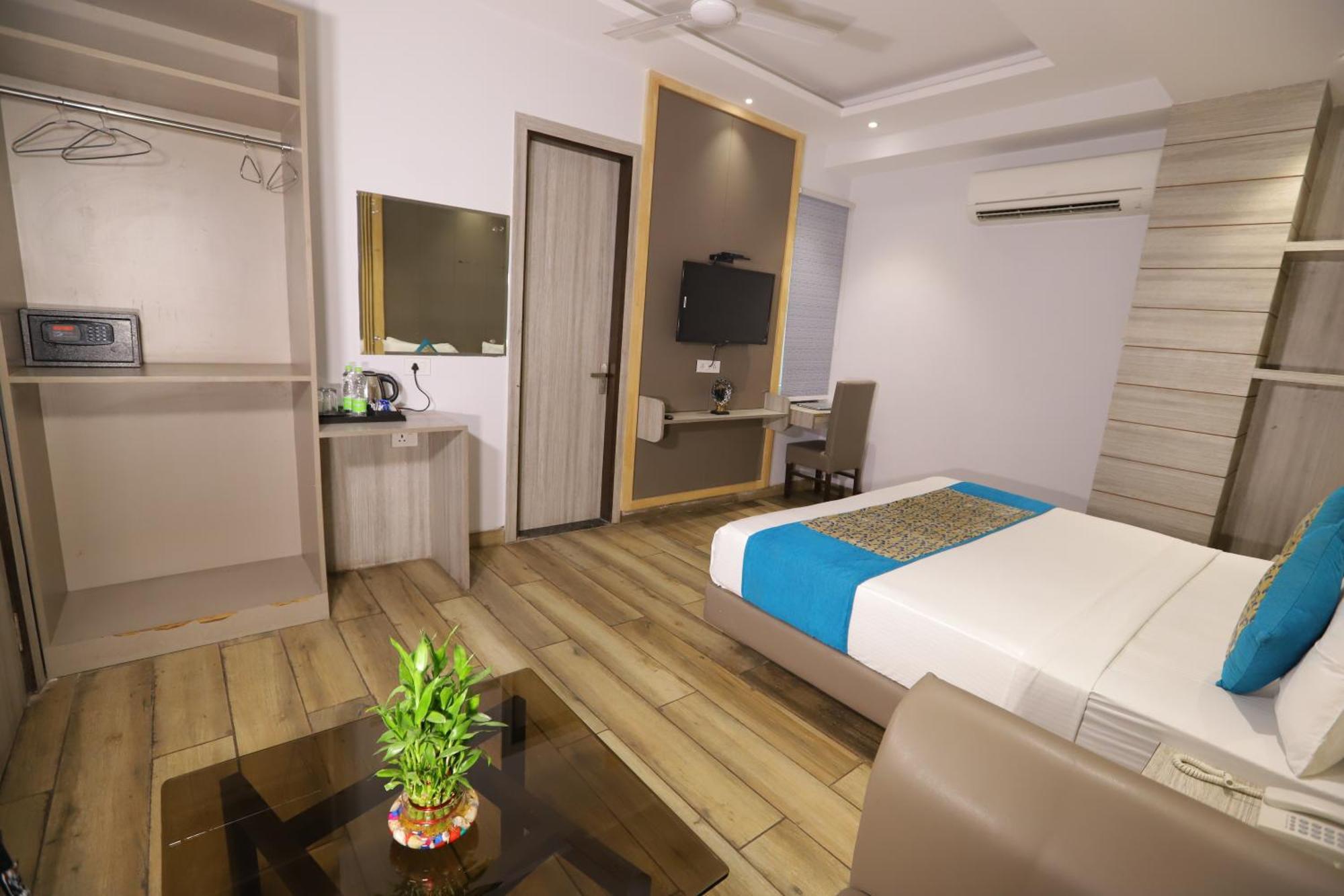 Hotel Kelvish Free Airport Pickup นิวเดลี ภายนอก รูปภาพ