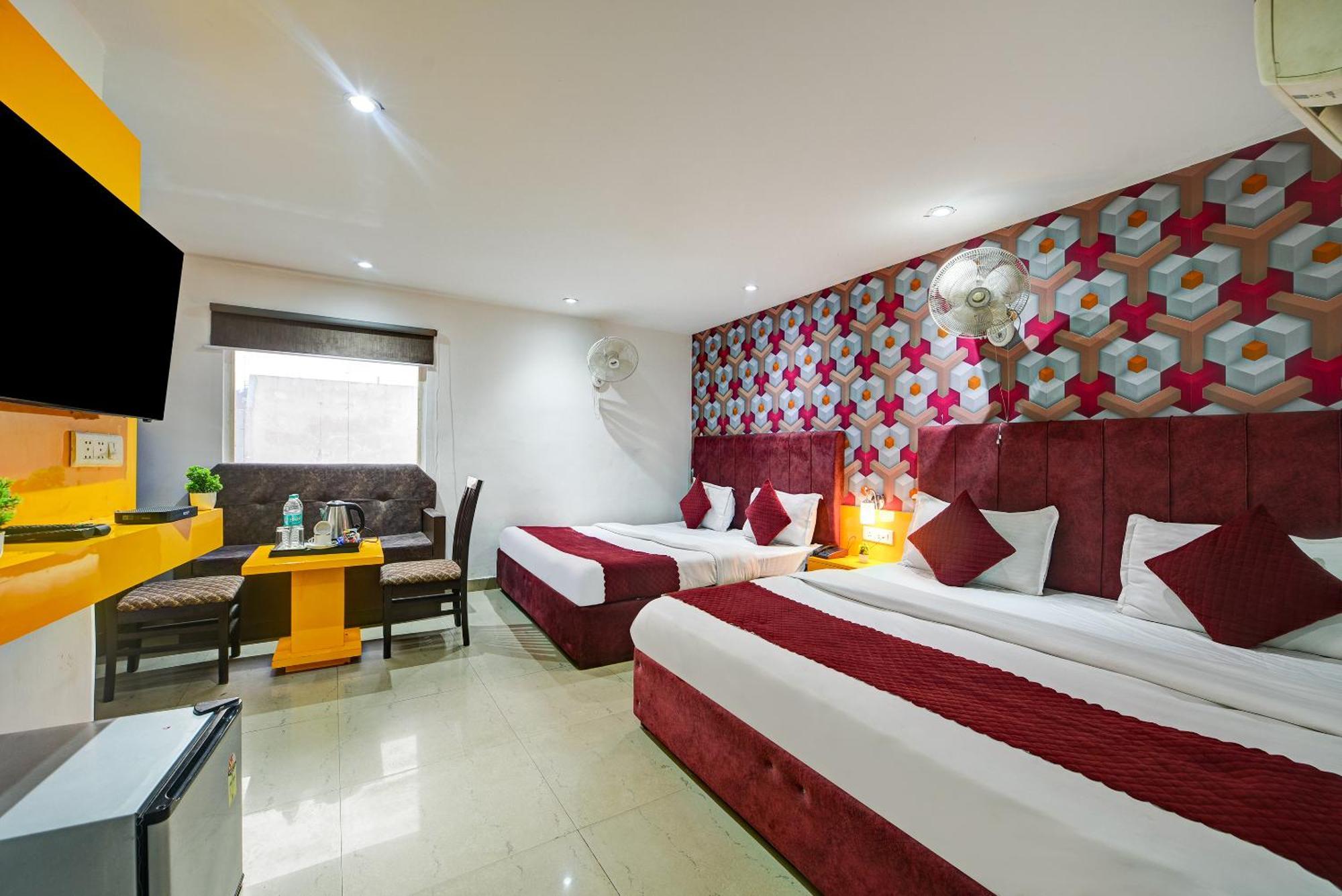 Hotel Kelvish Free Airport Pickup นิวเดลี ภายนอก รูปภาพ